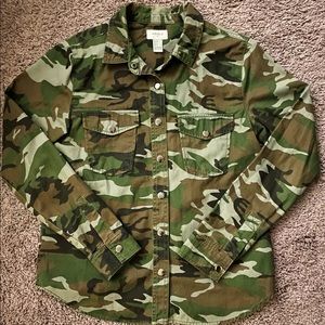 Forever 21 women’s camo button up